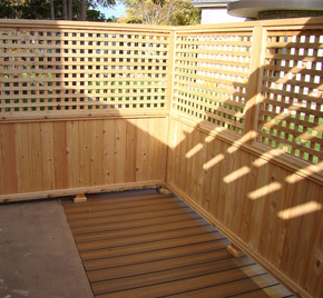 A cedar trellis built by Cedar Works in West Bloomfield, MI